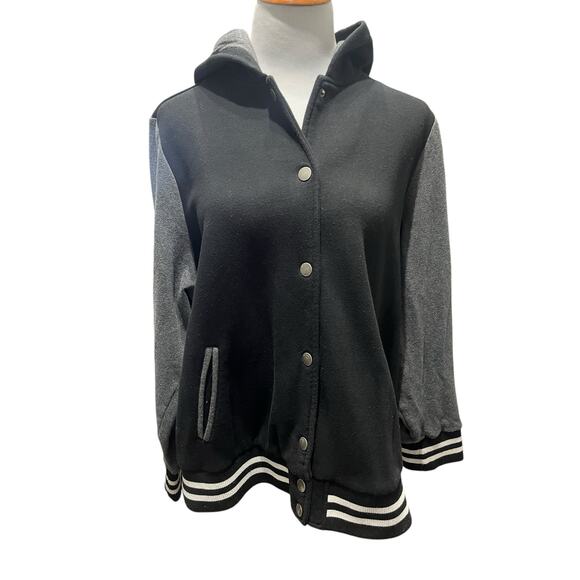 Torrid Women's Black & Grey Varsity Bomber Jacket SIZE 3 - Picture 2 of 7